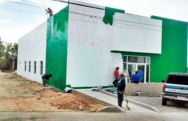  Nuevo telebachillerato abre opción educativa en colonia marginada de Juárez