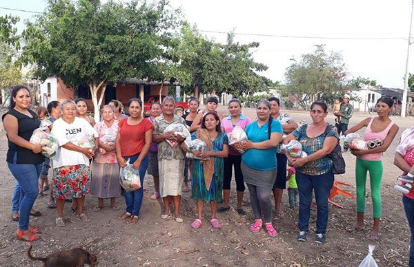  Continúa la entrega de apoyos alimenticios en la zona rural