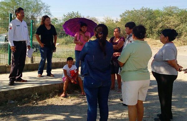 Vecinos del Ejido Los Coyoles solicitan conexión a la red de drenaje