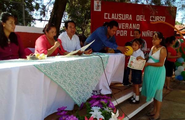 Con éxito finalizó el curso de verano Por la Niñez en Soteapan