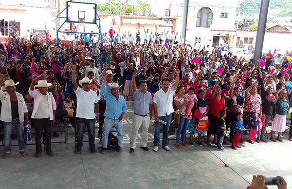 Logra Antorcha insumos agrícolas para más de mil 200 campesinos de Copanatoyac