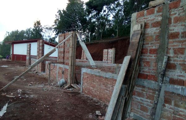 Continúa la construcción de aulas en la Telesecundaria San Antonio