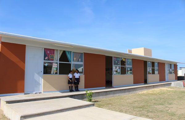 Lleva Antorcha infraestructura educativa a escuela de Coatzacoalcos