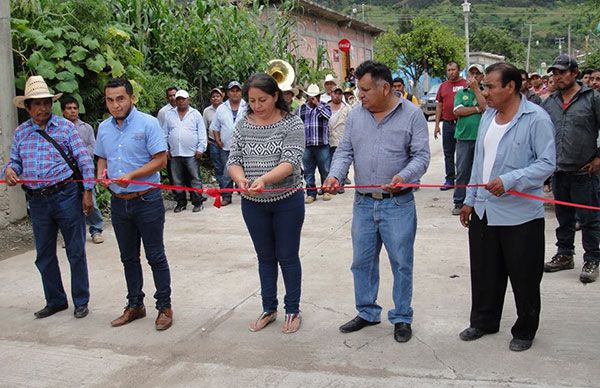 Gobierno de Alcozauca inaugura pavimentación en Cuyuxtláhuac