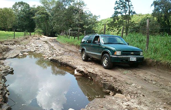 Seder olvida caminos vecinales de Villa Purificación 