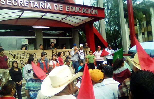 Secretaria de Educación Jalisco ignora una vez más demandas