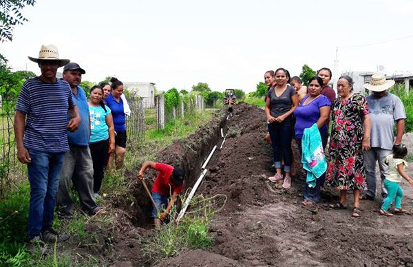 Logran ampliaciones de agua potable para beneficio de 30 familias 