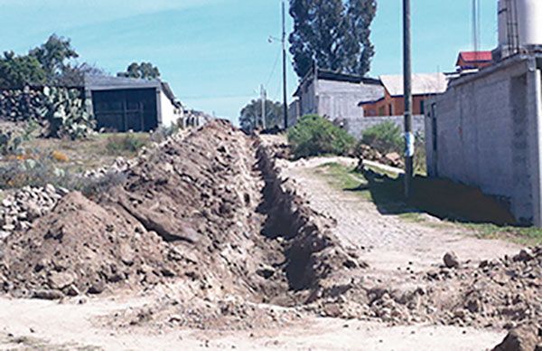 Rehabilitarán tubería de agua en colonia Ramos Arizpe