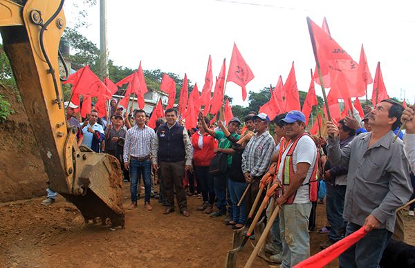 Inician obra de drenaje sanitario en la colonia Margarita Morán Véliz de Xalapa