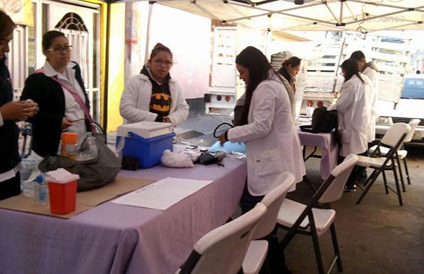 Habitantes de  Iztacalco beneficiados con Médico en tu casa