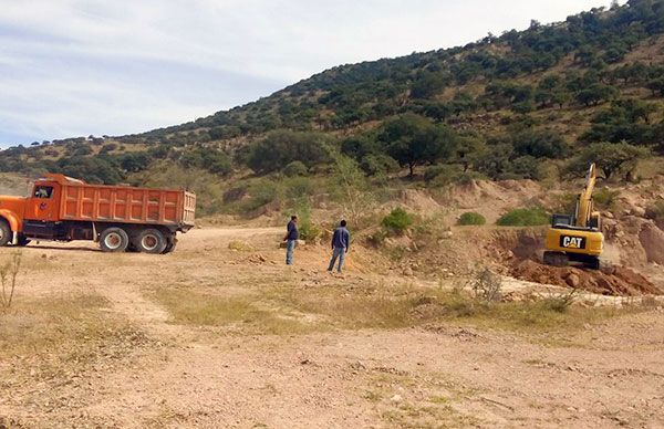 Más de 2 mil beneficiarios por rehabilitación de caminos en Súchil