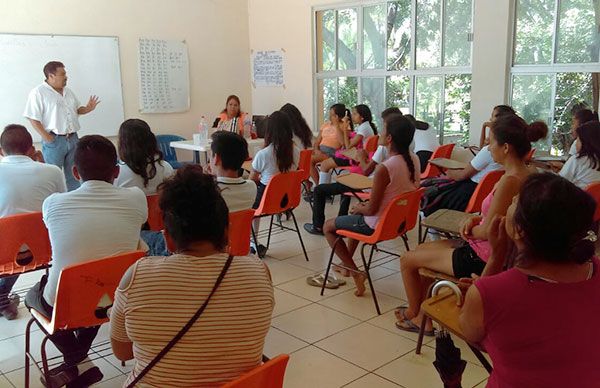 Buscan reconocimiento oficial del bachillerato en Valle del Río