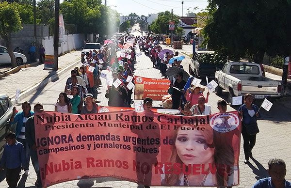  A puerta cerrada, Nubia Ramos recibe al pueblo organizado 