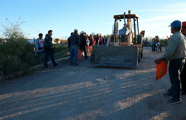  Administración de Villa de Ramos inicia pavimentación de calles en Los Hernández