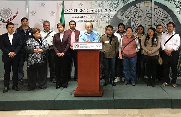  Antorchistas exigen justicia en Cámara de Diputados federal