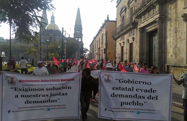  Inoperancia del gobierno estatal provoca marcha-plantón  