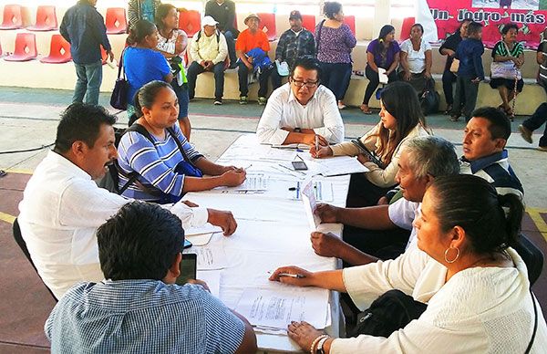 Inicia entrega de materiales para recámaras adicionales a familias campechanas