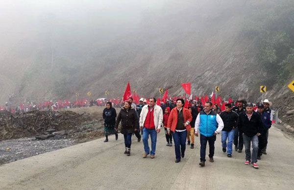 Camino Acuautla-San Ambrosio, un logro de la lucha organizada de Antorcha 