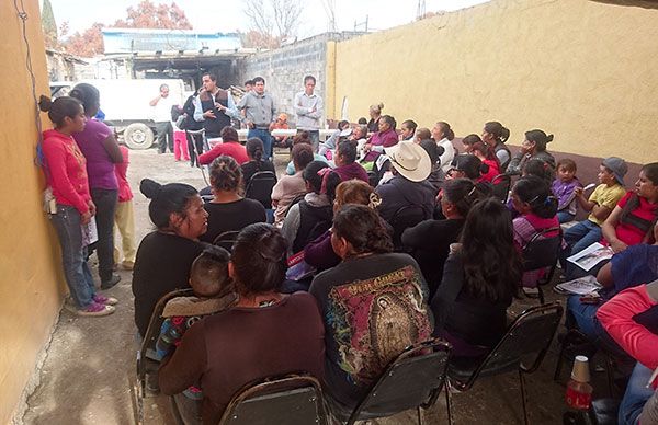 Posada navideña en Llano de Galeana