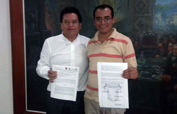 Gobierno de Chilpancingo firma contrato para construir auditorio gestionado por Antorcha