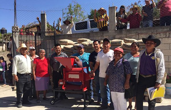 Familias de Cualac arrancan el 2018 con apoyos