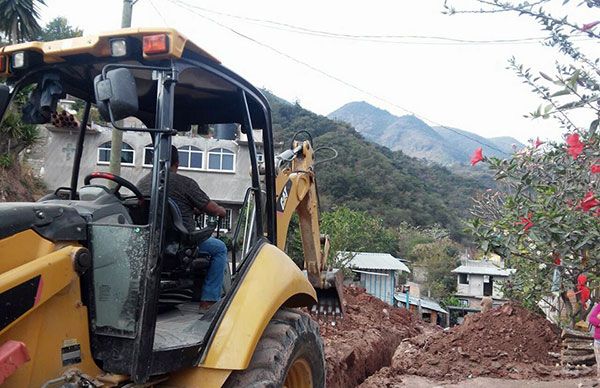 Avanza obra de drenaje en la colonia Plan de Ayala