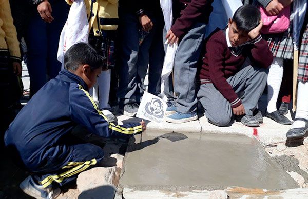  Colocan primera piedra en escuelas de Tizayuca