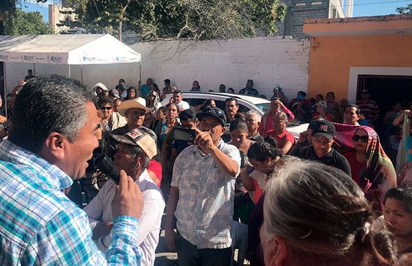 Protestan antorchistas ante presidencia municipal de Bahía de Banderas 