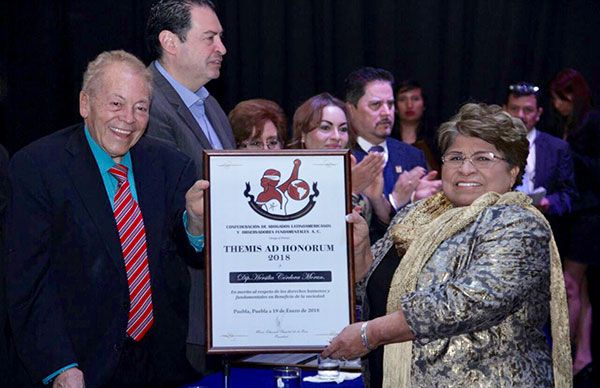 Otorgan premio Themis a Hersilia Córdova