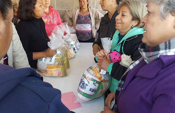 Colonos de La Antorcha reciben 400 despensas en apoyo a la canasta básica 