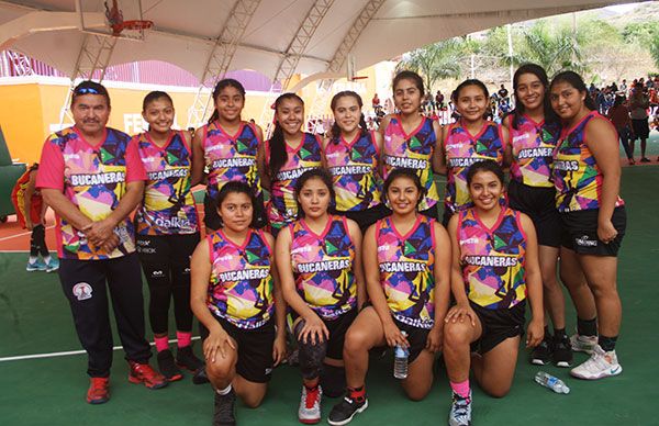 Campeche avanza en básquetbol juvenil B