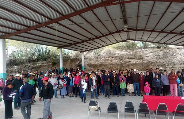 Compañeros de Aramberri se reúnen con dirigencia estatal