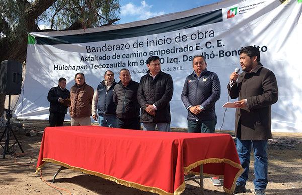 Banderazo a la pavimentación del camino Dandhó-Bondojito