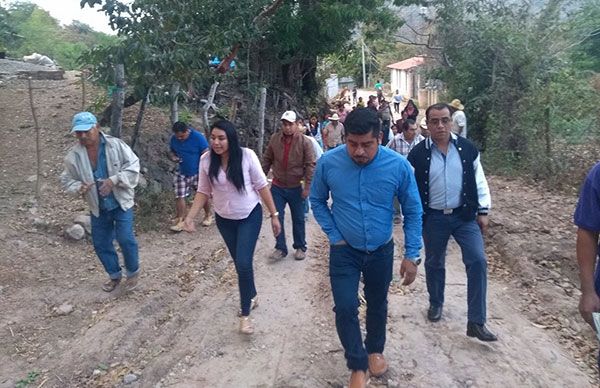 Colonia El Cohuilote de Mochitlán tendrá su acceso principal pavimentado