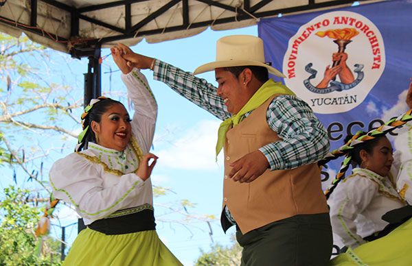 Festejan antorchistas de Izamal, su segundo aniversario