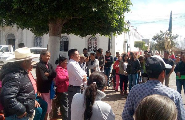 Alcalde se compromete con antorchistas de Francisco I.Madero