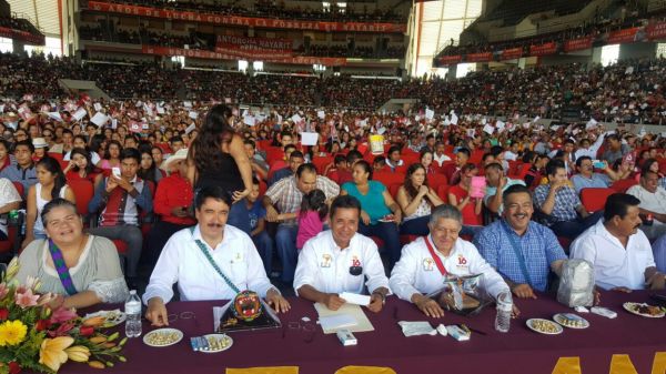 15 mil nayaritas festejarán 18 años de lucha contra la pobreza 