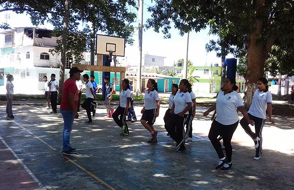 Promueven la práctica de la danza en escuelas antorchistas 