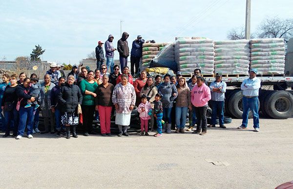  75  familias de Cañitas beneficiadas con losas para vivienda