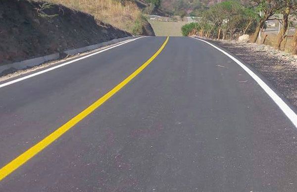  Avanza construcción de la carretera Zapotitlán Tablas-Tres Lagunas