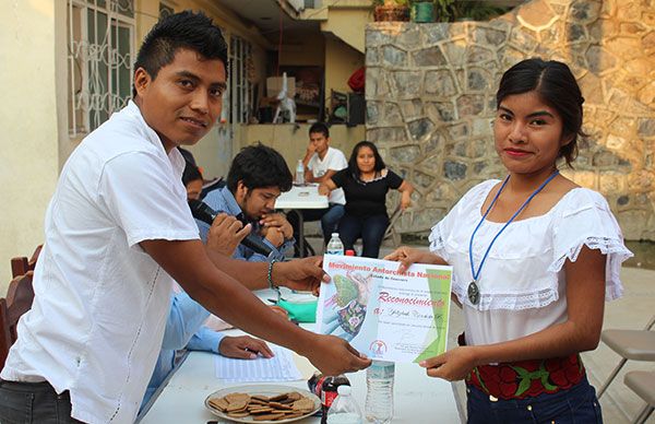 Realizan concurso de Poesía en Guerrero