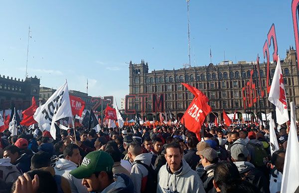 Antorcha Obrera presente en el desfile del Día del Trabajo en CDMX