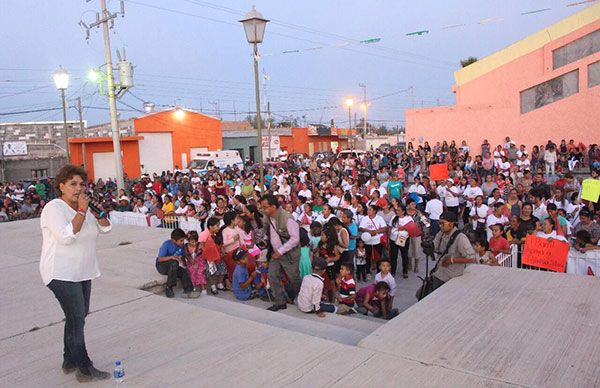  Patricia Silva reafirma compromisos con productores del Barril 