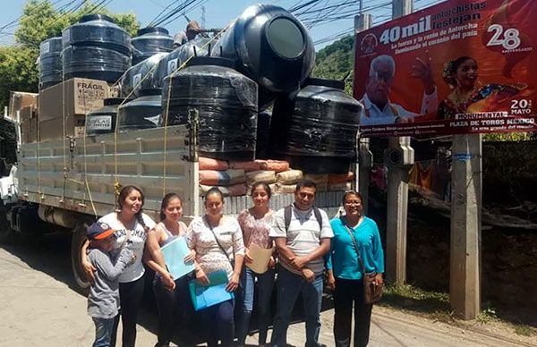 Antorcha gestiona calentadores solares y material para techos de concreto en Xochimilco