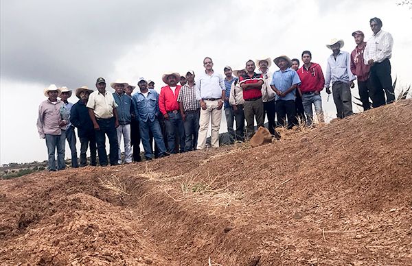 Gestión de Antorcha beneficia a campesinos de Cadereyta