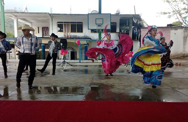 Clausuran actividades escolares de la preparatoria de nueva creación en Acapulco