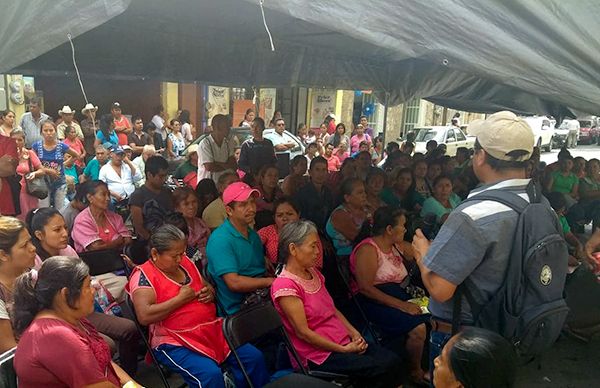   Nuevamente, Leyva Mena hace compromisos con antorchistas de Chilpancingo