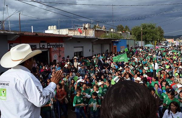 Seguiré trabajando por mi pueblo: Juventino Ramírez