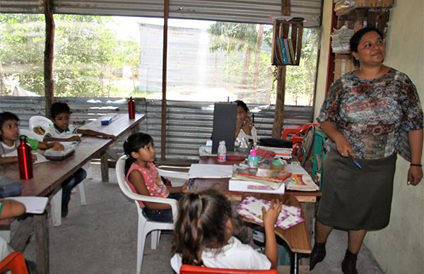 Se gradúa la primera generación de las Escuelas de La Antorcha