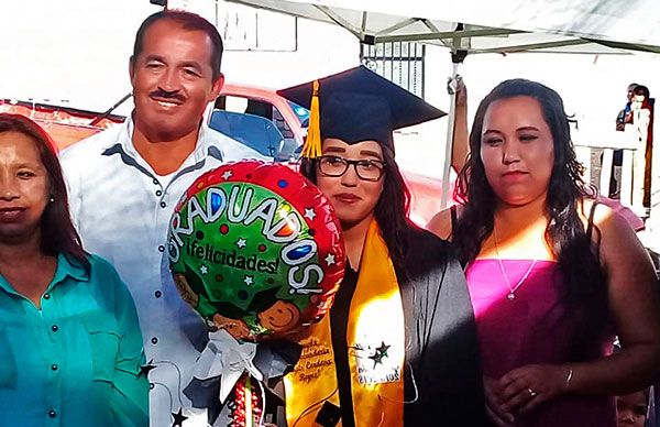 Avanza la lucha en Parral: hubo graduación y fin de cursos en Telesecundaria de nueva creación